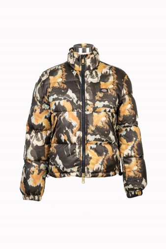 Jacket, Pants, Coats, Rainwear, Blazers, Cardigans & Hoodie.